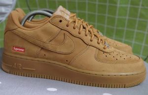 Supreme Nike Air Force 1 Flax right