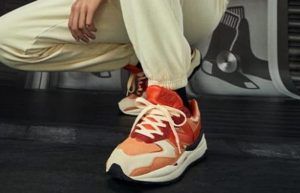 Concepts New Balance 5740 Sail Orange on foot 02