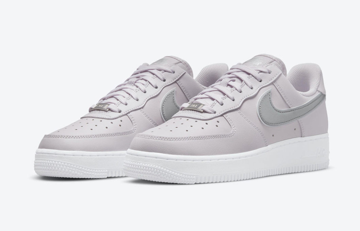 Nike Air Force 1 Low Light Lilac DD1523-500 front corner