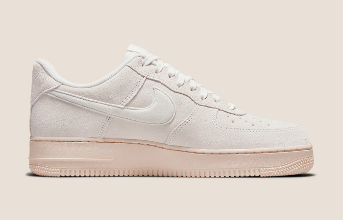Nike Air Force 1 Low Summit White DO6730-100 right