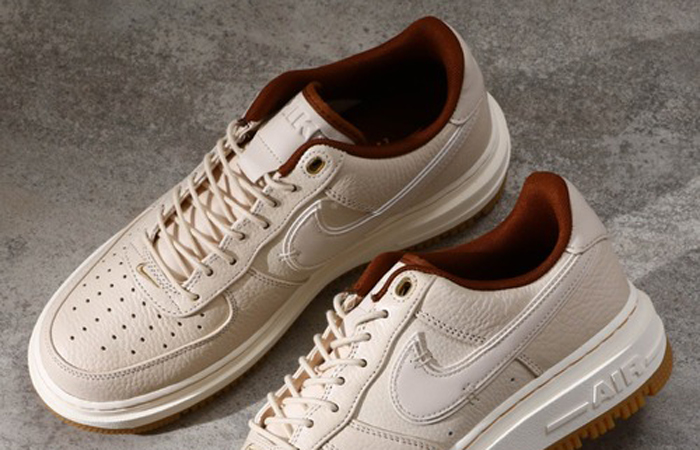 Nike Air Force 1 Luxe Pecan DB4109-200 01