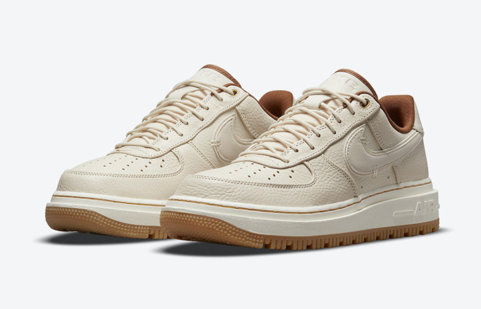 Nike Air Force 1 Luxe Pecan DB4109-200 front corner