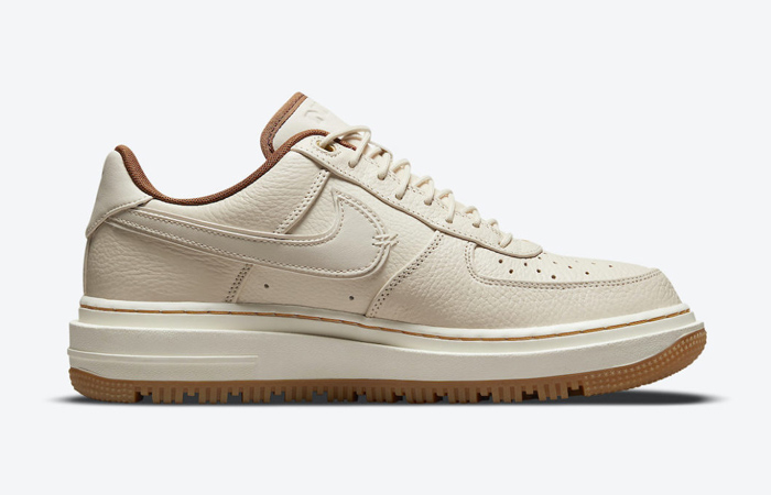 Nike Air Force 1 Luxe Pecan DB4109-200 right