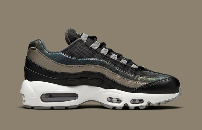 Nike Air Max 95 Olive Black DC9474-001 right