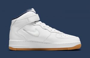 Nike Air Force 1 Mid NYC White DH5622-100 right
