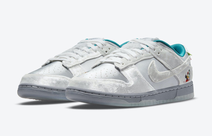 Nike Dunk Low Ice Grey DO2326-001 front corner