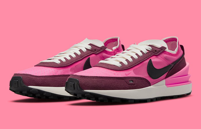 Nike Waffle One Pink DQ0855-600 front corner