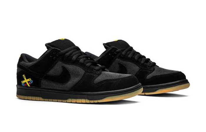 Nike Dunk Low SP Chocolate 305162-001 front corner