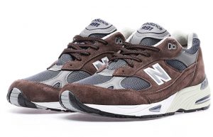 New Balance 991 Made in UK Brown Navy M991BNG front corner