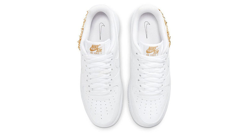 Nike Air Force 1 Lucky Charms Pack in White and White 02