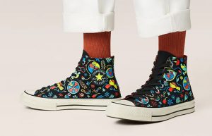 Converse Chuck 70 Peace & Unity Black Multi 172259C onfoot 01