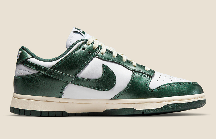 Nike Dunk Low Vintage Green DQ8580-100 right