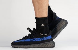 Yeezy Boost 350 V2 Dazzling Blue GY7164 onfoot 03