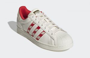 adidas superstar Christmas Cloud White Vivid Red GZ4715 front corner