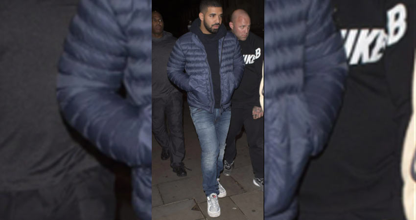 Drake spotted with Airmax 98