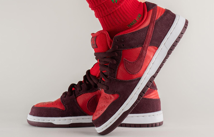 Nike SB Dunk Low High Fruity Red onfoot 02
