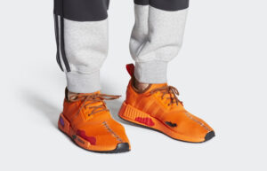 South Park adidas NMD R1 Kenny GY6492 onfoot 01