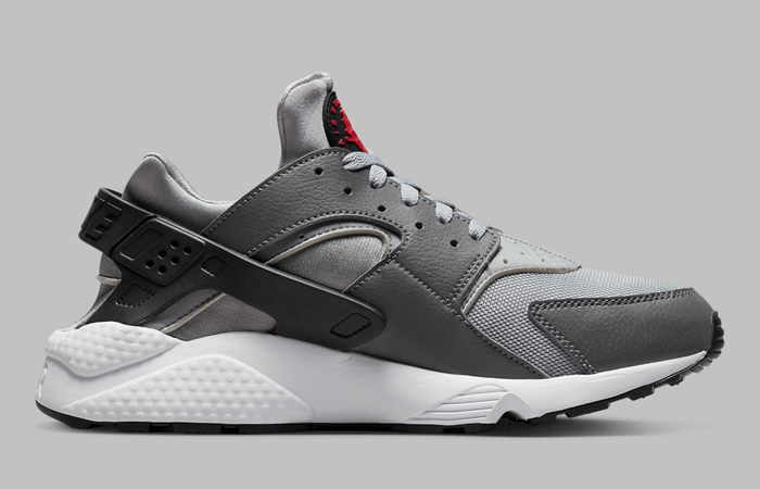 Nike Air Huarache Grey Red GS DX1091-001 right
