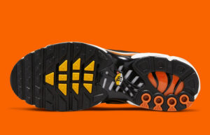 Nike TN Air Max Plus Black Orange DM0032-800 down