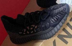 Yeezy 350 Boost V2 CMPCT Slate Carbon HQ6319 03