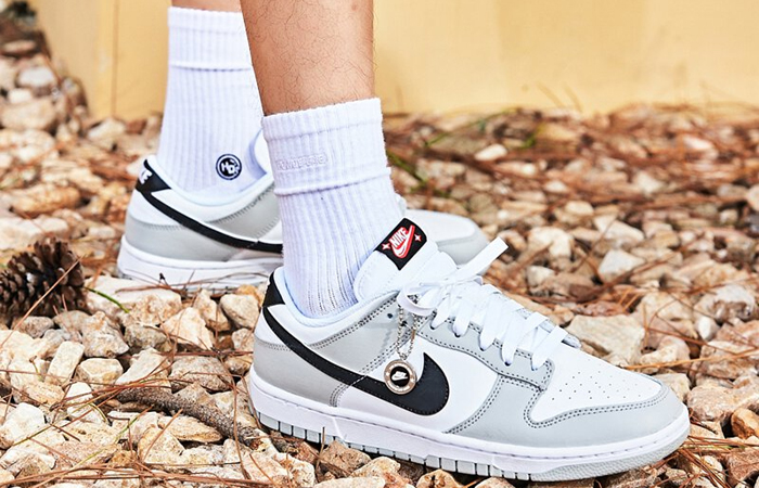 Nike Dunk Low SE Lottery Ivory Black DR9654-001 onfoot 01