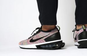 Nike Air Max Flyknit Racer Ghost Green Pink Blast DJ6106-300 onfoot 02