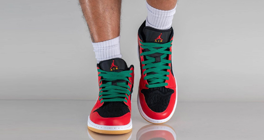 Air Jordan 1 Mid set To Release In Christmas Colourway 04