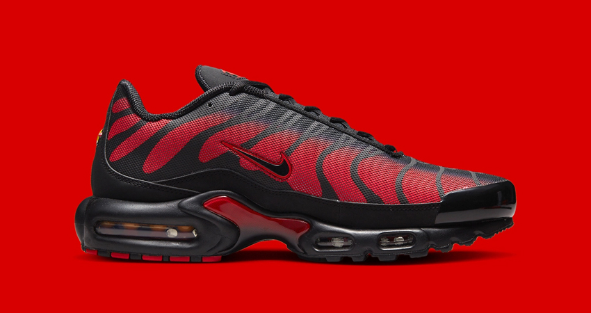 Nike TN Air Max Plus Displays Reflective Uppers In Black And Red 01