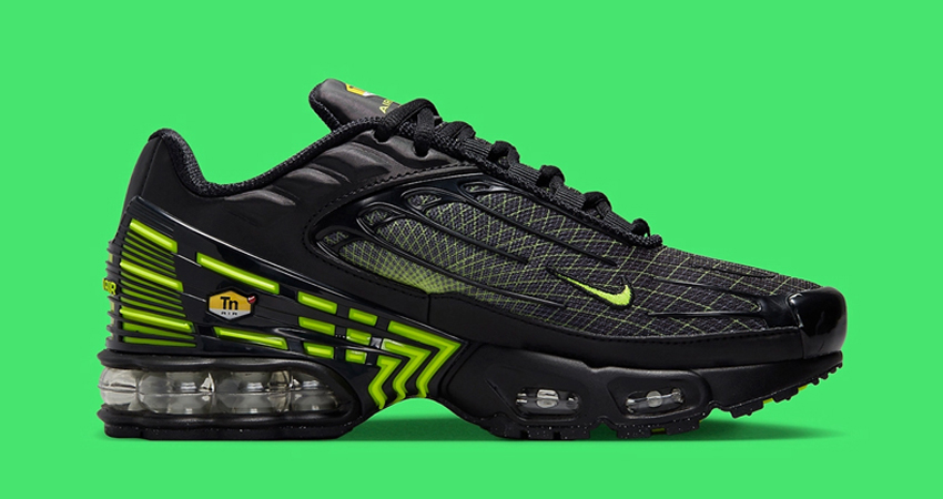 Official Look At The Nike Air Max Plus 3 Spirograph 01
