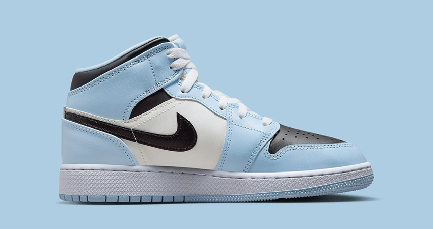 Air Jordan 1 Mid GS Enjoys The Coolness Of Ice Blue - Fastsole