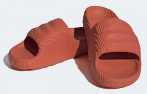 adidas Adilette 22 Slides Preloved Red HQ4671 01