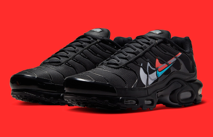 Nike Air Max Plus Multi-Swoosh FJ4224-001 front corner