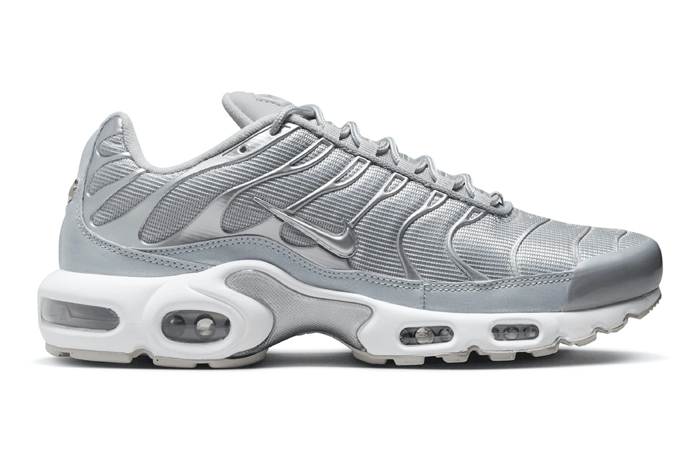 Nike TN Air Max Plus Metallic Silver FJ1012-095 right