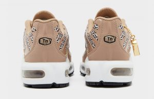 Nike Air Max Plus United In Victory back