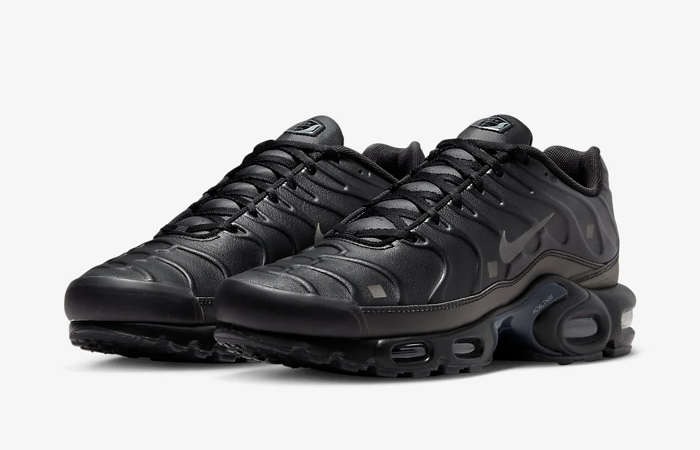 all black tn air max