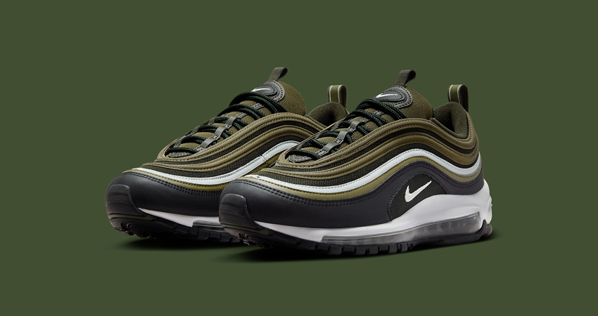 A Stunning Colourway Adorns The Nike Air Max 97 front corner