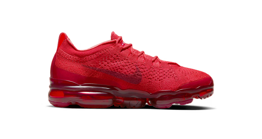Nike Vapormax Flyknot 2023 Surfaces In A Sassy Red right