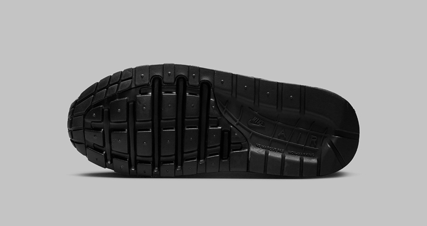 A Detailed Look At The Nike Air Max 1 ‘Triple Black down