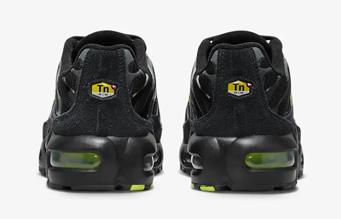 Nike TN Air Max Plus GS Black Volt FQ2399 001FQ2415 500 back