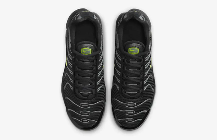 Nike TN Air Max Plus GS Black Volt FQ2399 001FQ2415 500 up
