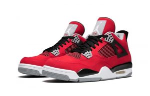 Air Jordan 4 Retro Toro Bravo 308497 603 front corner