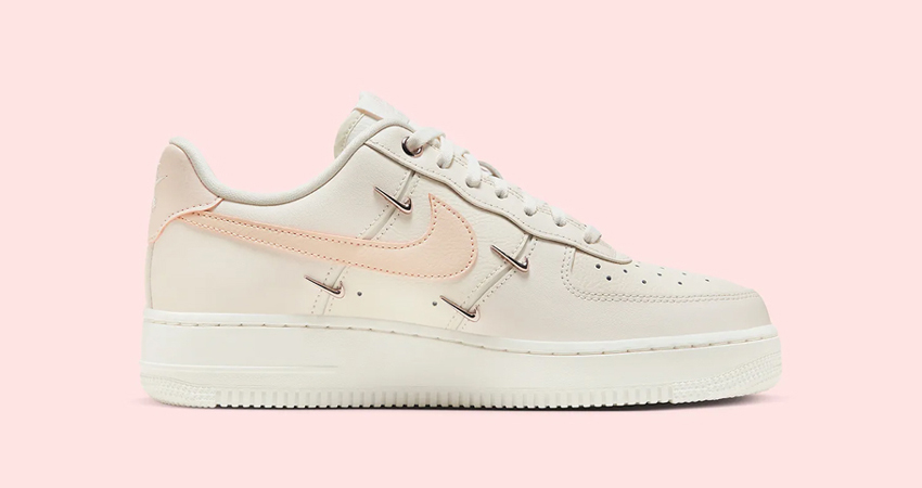 Official Images Of A Stunning Women Exclusive Nike Air Force 1 Low right