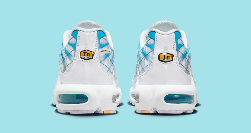 Official Look Of The Nike Air Max Plus ‘Marseille back