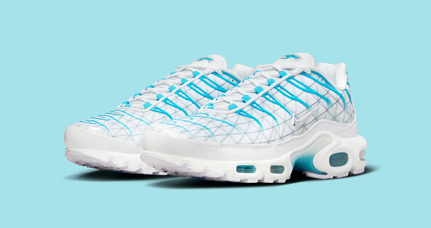Official Look Of The Nike Air Max Plus ‘Marseille front corner