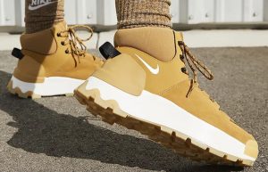 Nike City Classic Boots Wheat DQ5601 710 onfoot back corner