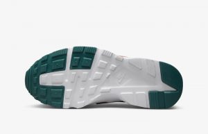 Nike Huarache Run GS Jade Ice 654275 305 down