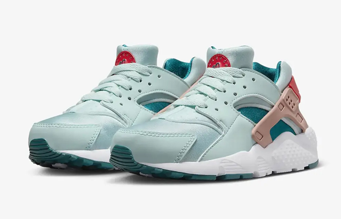 Nike Huarache Run GS Jade Ice 654275 305 front corner