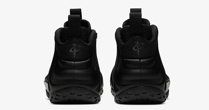 The Nike Air Foamposite One ‘Anthracite Makes A Comeback back