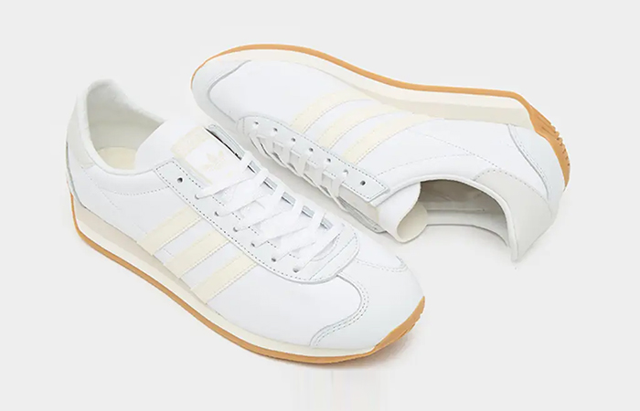 adidas Country OG White Gum IE8411 lifestyle up
