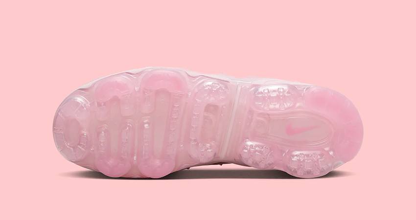 Nike Vapormax Plus in ‘Playful Pink Is Every Womans Dream Shoe down